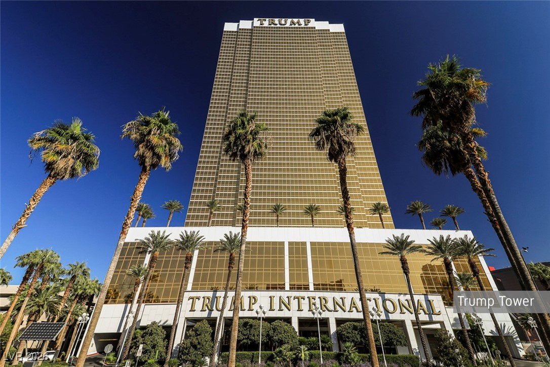 2000 N Fashion Show Drive #5220, Las Vegas