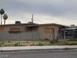 Photo 2 of 2132 Houston Drive