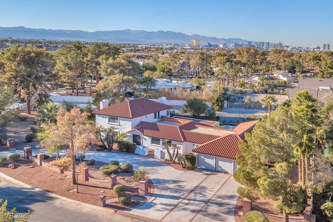 Photo 3 of 2868 Vista Del Sol Avenue
