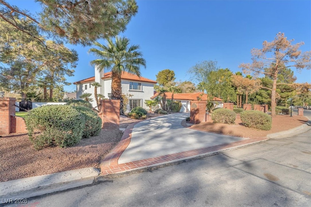 Photo 5 of 2868 Vista Del Sol Avenue