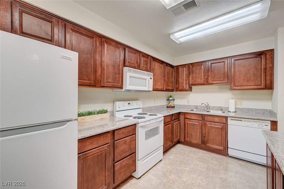 Photo 18 of 45, 4401 Alexis Drive #440