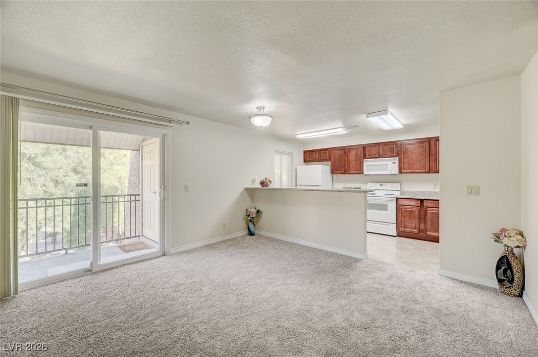Photo 11 of 45, 4401 Alexis Drive #440
