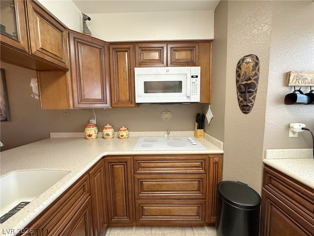 Photo 6 of 47, 2076 Mesquite Lane #302