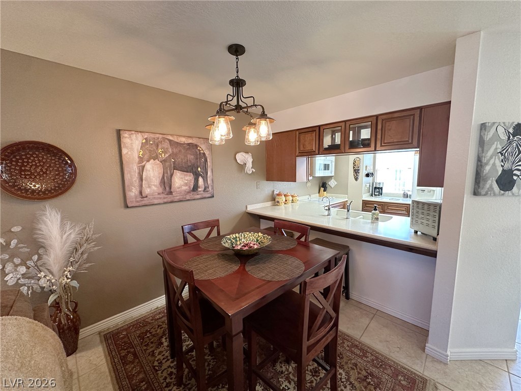 Photo 14 of 47, 2076 Mesquite Lane #302