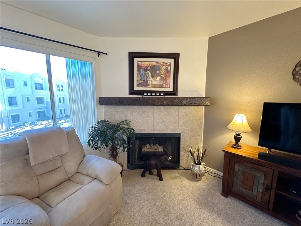Photo 21 of 47, 2076 Mesquite Lane #302