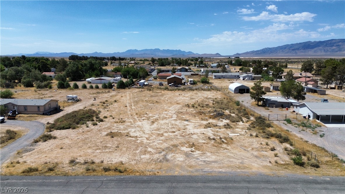 Photo 3 of 3101 E Navajo Boulevard