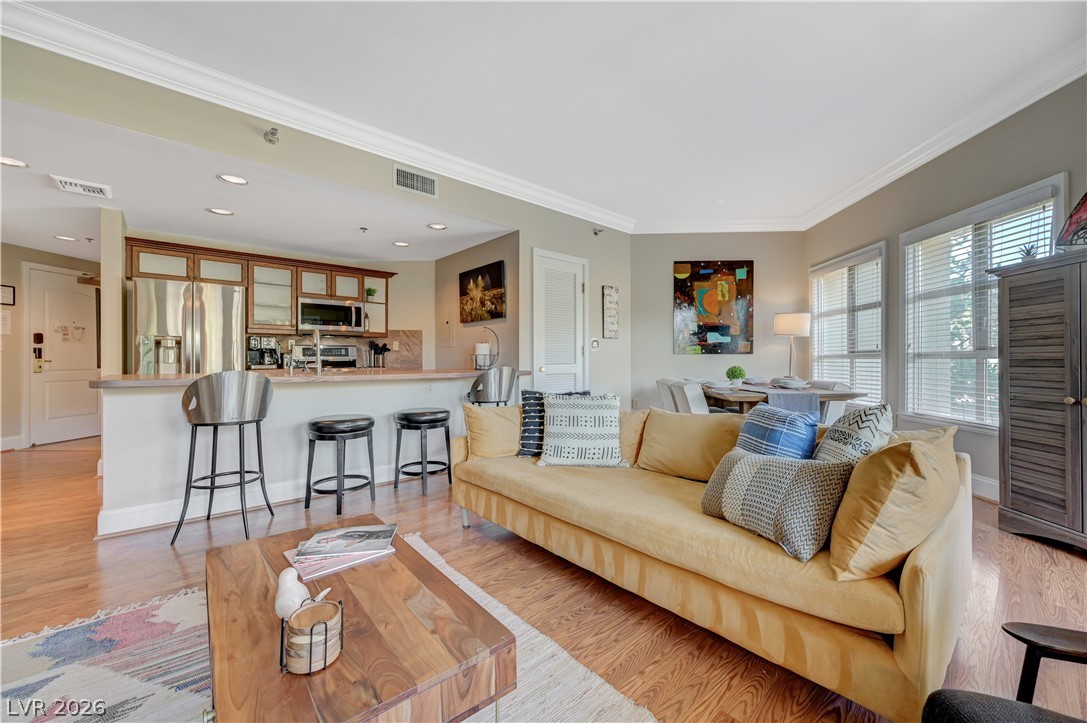 30 Strada Di Villaggio #325, Henderson