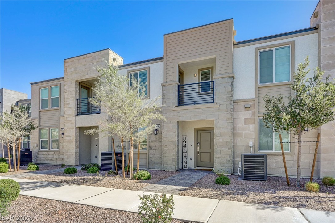909 Kyanite Lane, Henderson 89011
