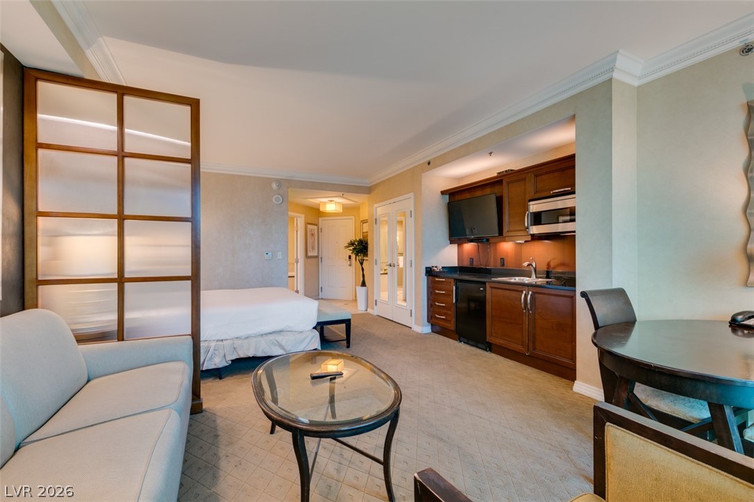Photo 13 of 33, 145 E HARMON Avenue #2417