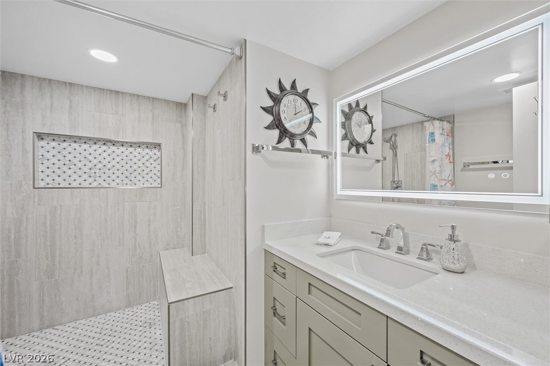 Photo 23 of 43, 3111 Bel Air Drive #8A