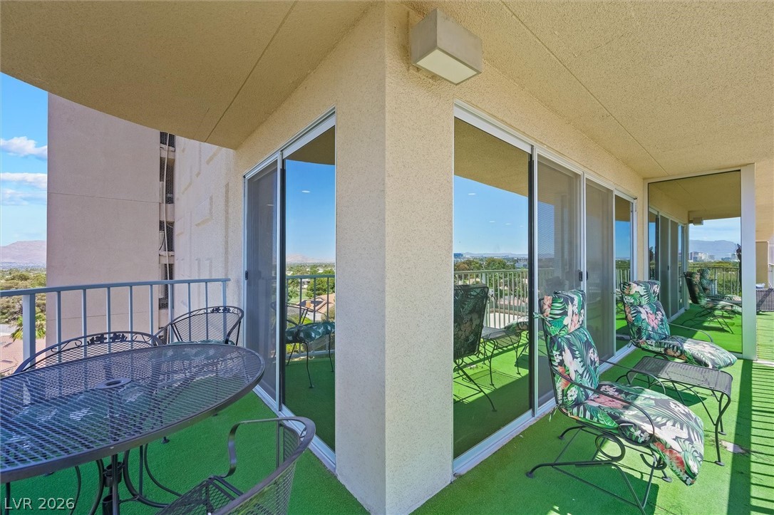 Photo 35 of 43, 3111 Bel Air Drive #8A