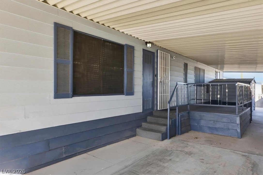 Photo 5 of 4570 Royal Ridge Avenue