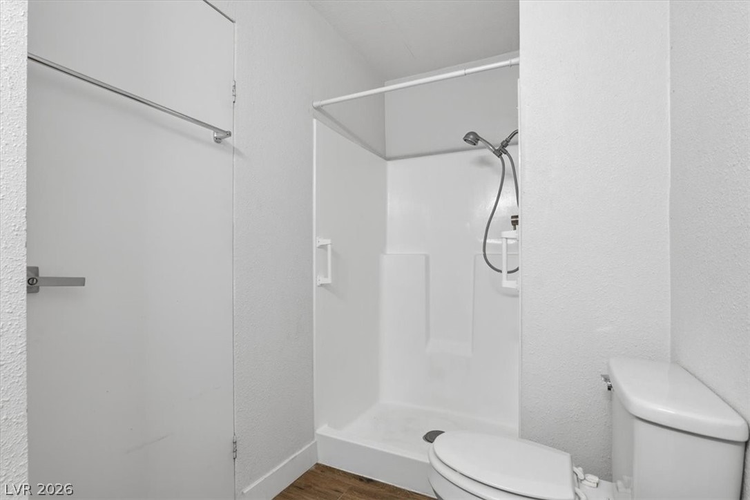 Photo 9 of 34, 4570 Royal Ridge Avenue
