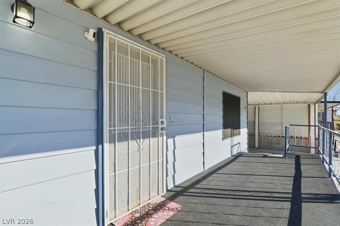 Photo 11 of 34, 4570 Royal Ridge Avenue