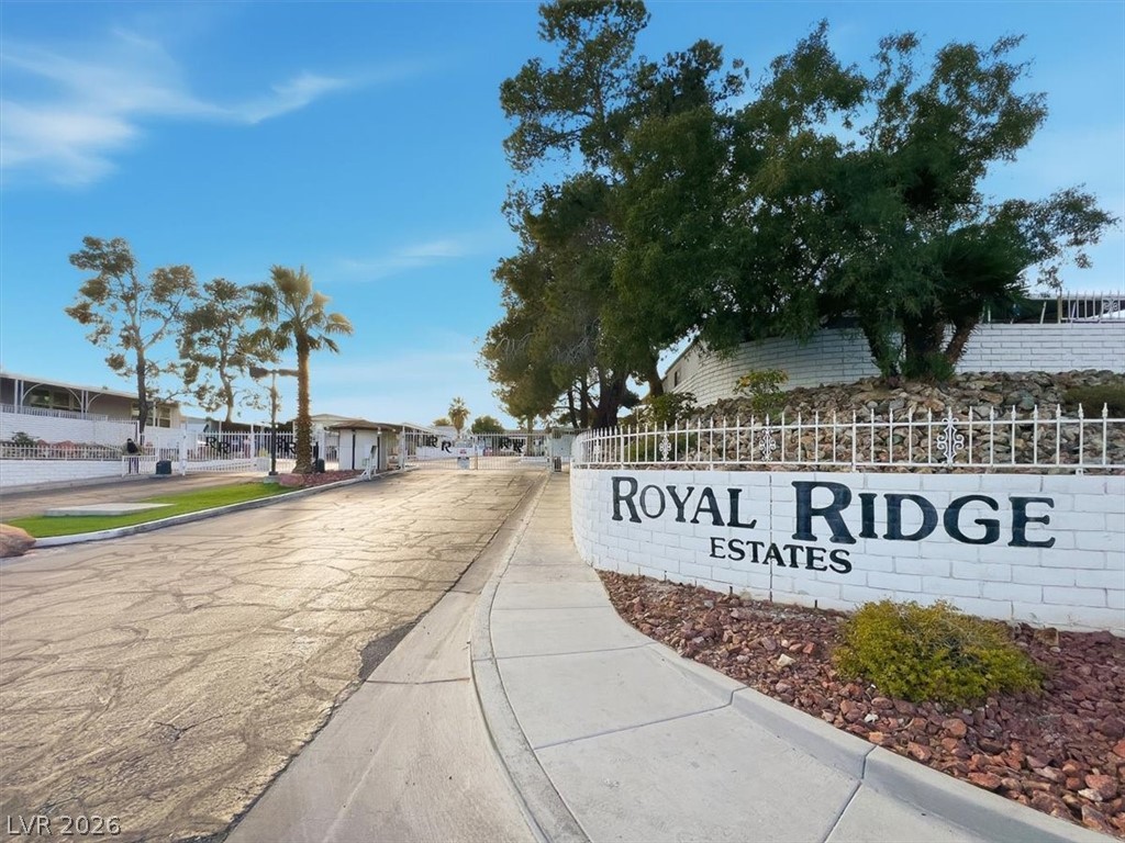 Photo 28 of 34, 4570 Royal Ridge Avenue