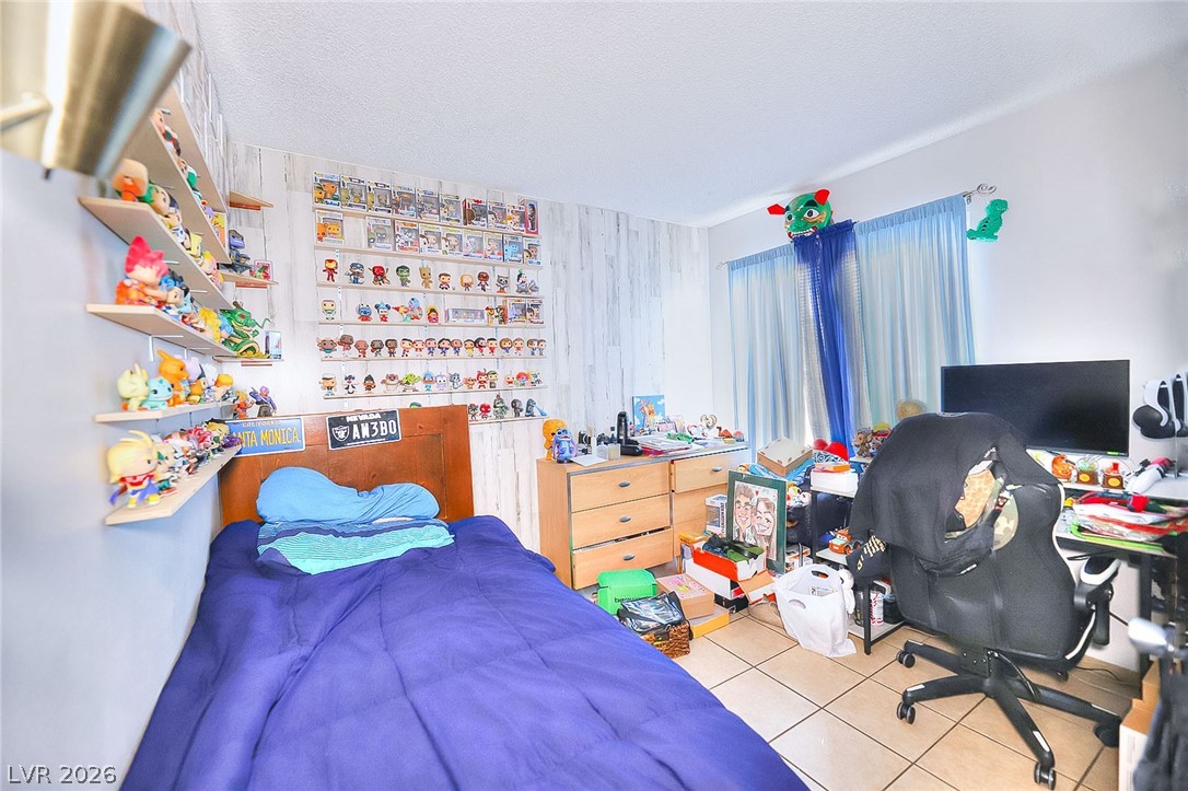 Photo 15 of 17, 1500 Hialeah Drive #C