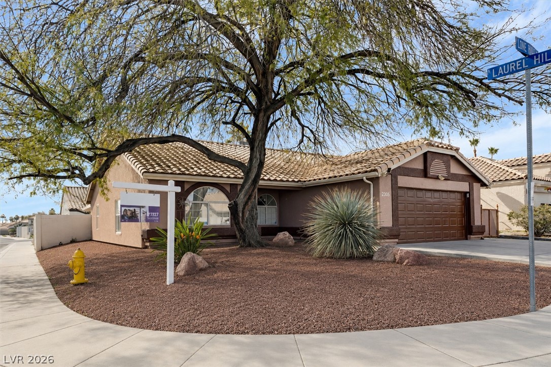 2305 Lone Ridge Court, North Las Vegas 89032