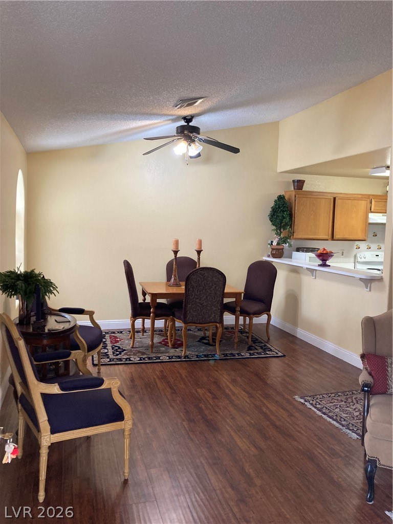 Photo 10 of 41, 1800 Edmond Street #213