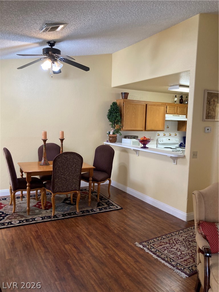 Photo 15 of 41, 1800 Edmond Street #213