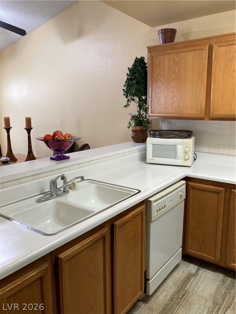 Photo 17 of 41, 1800 Edmond Street #213
