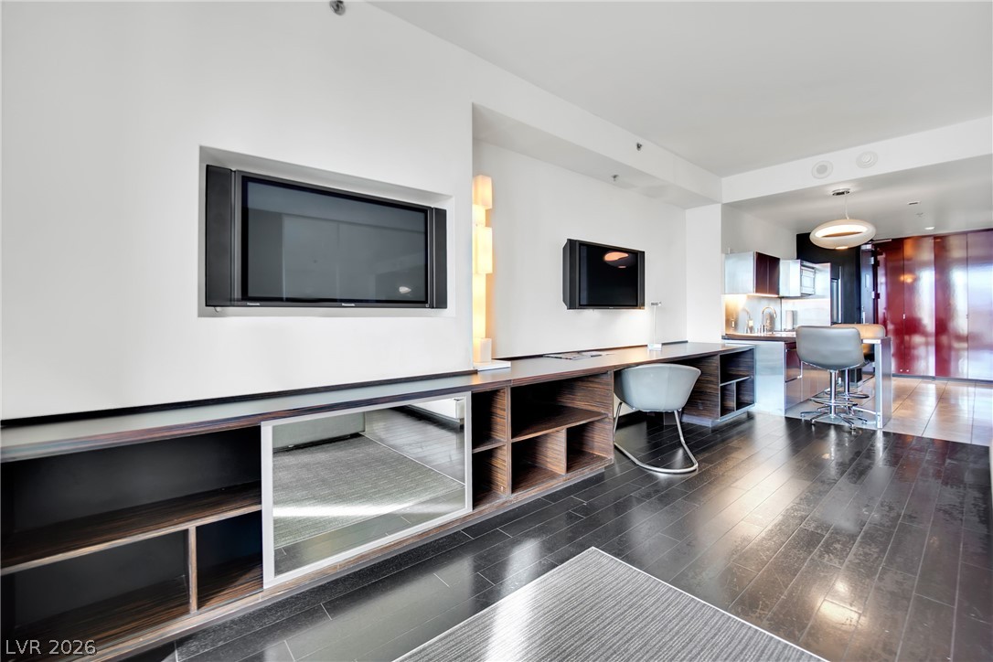 Photo 5 of 4381 W Flamingo Road #1903