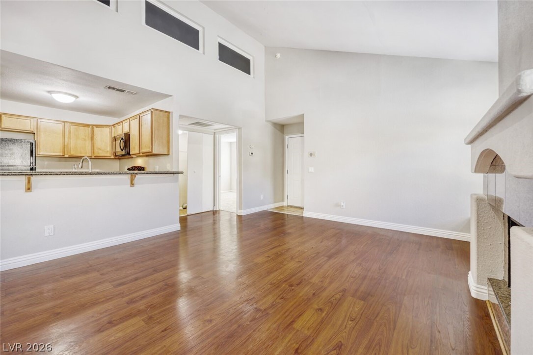 Photo 7 of 33, 3145 E Flamingo Road #2026
