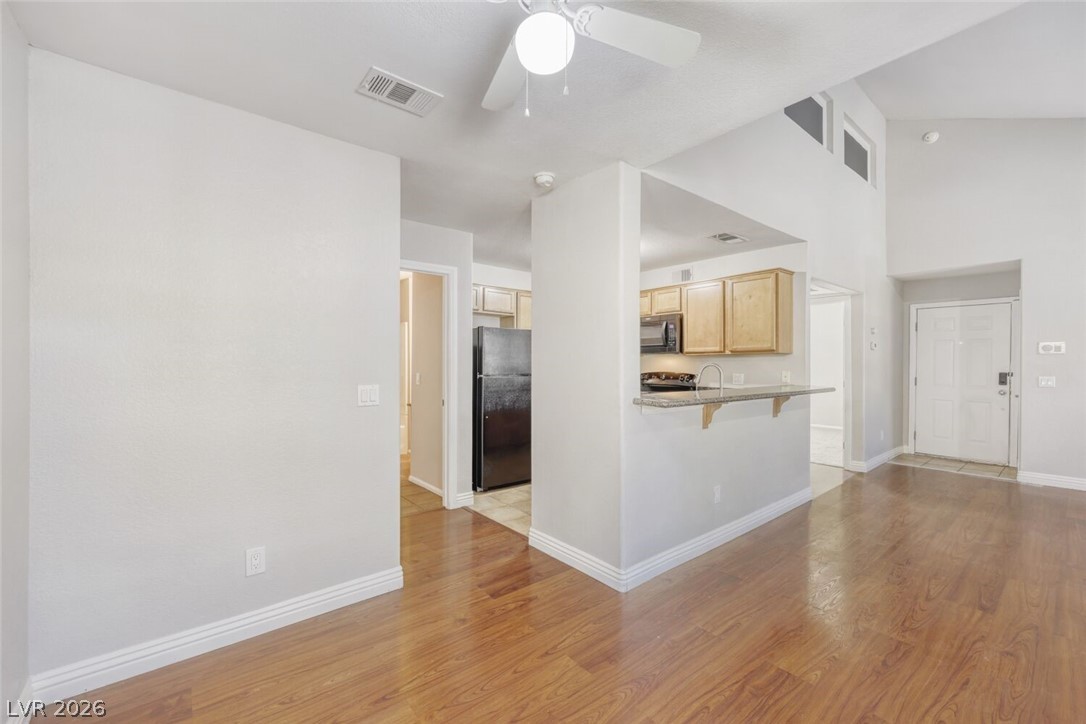 Photo 10 of 33, 3145 E Flamingo Road #2026