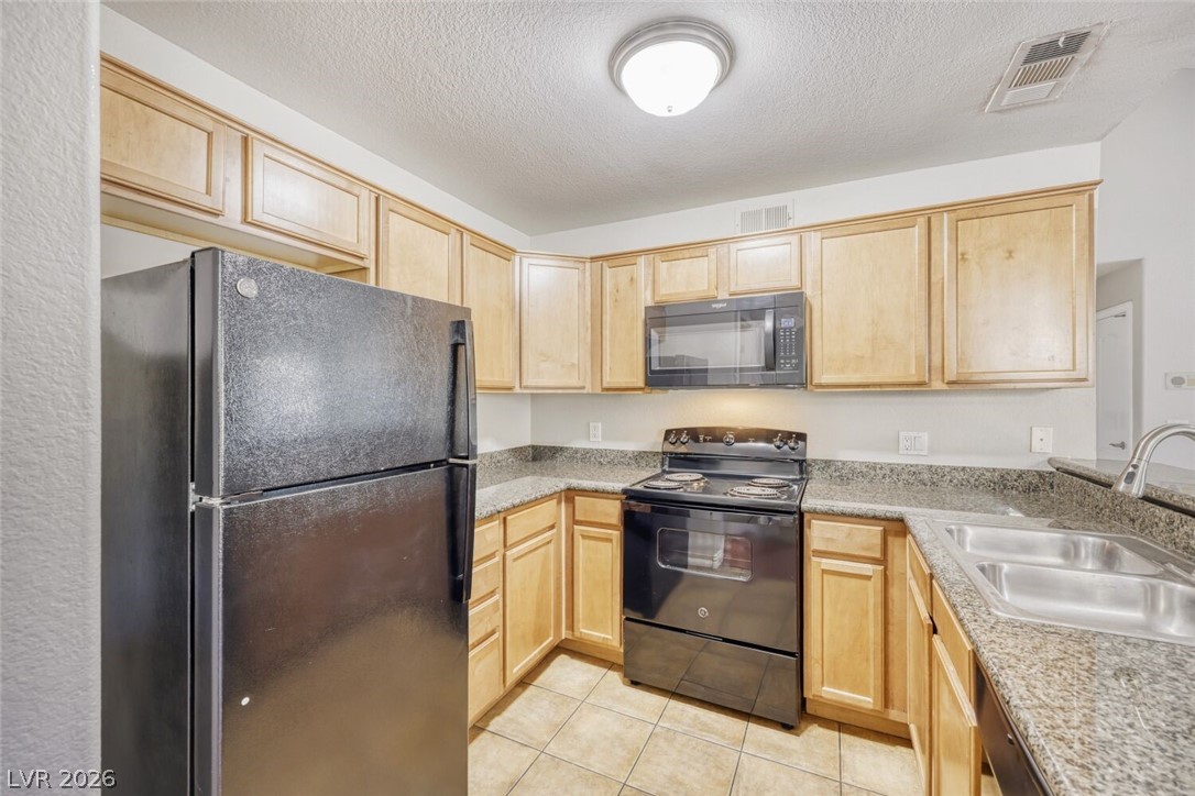 Photo 11 of 33, 3145 E Flamingo Road #2026