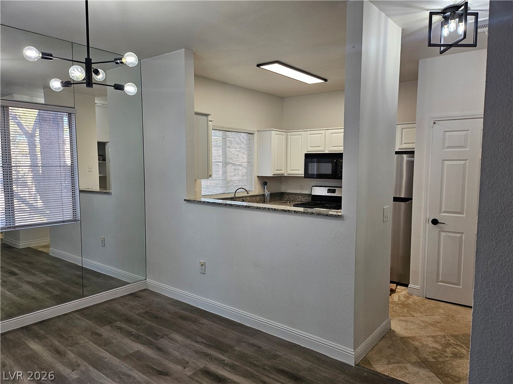Photo 13 of 20, 5250 S Rainbow Boulevard #2161