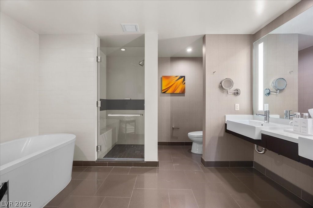 Photo 26 of 32, 2600 W Harmon Avenue #37010
