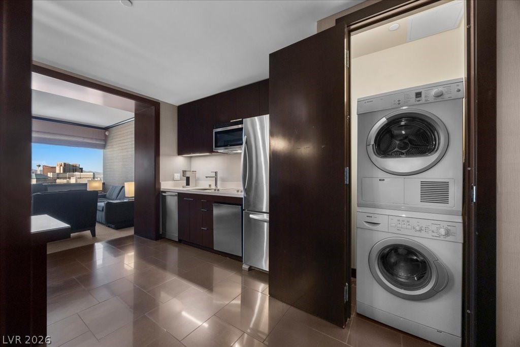 Photo 9 of 32, 2600 W Harmon Avenue #37010