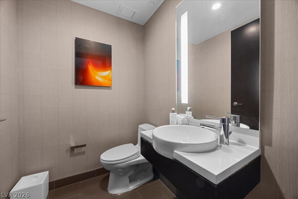 Photo 10 of 32, 2600 W Harmon Avenue #37010