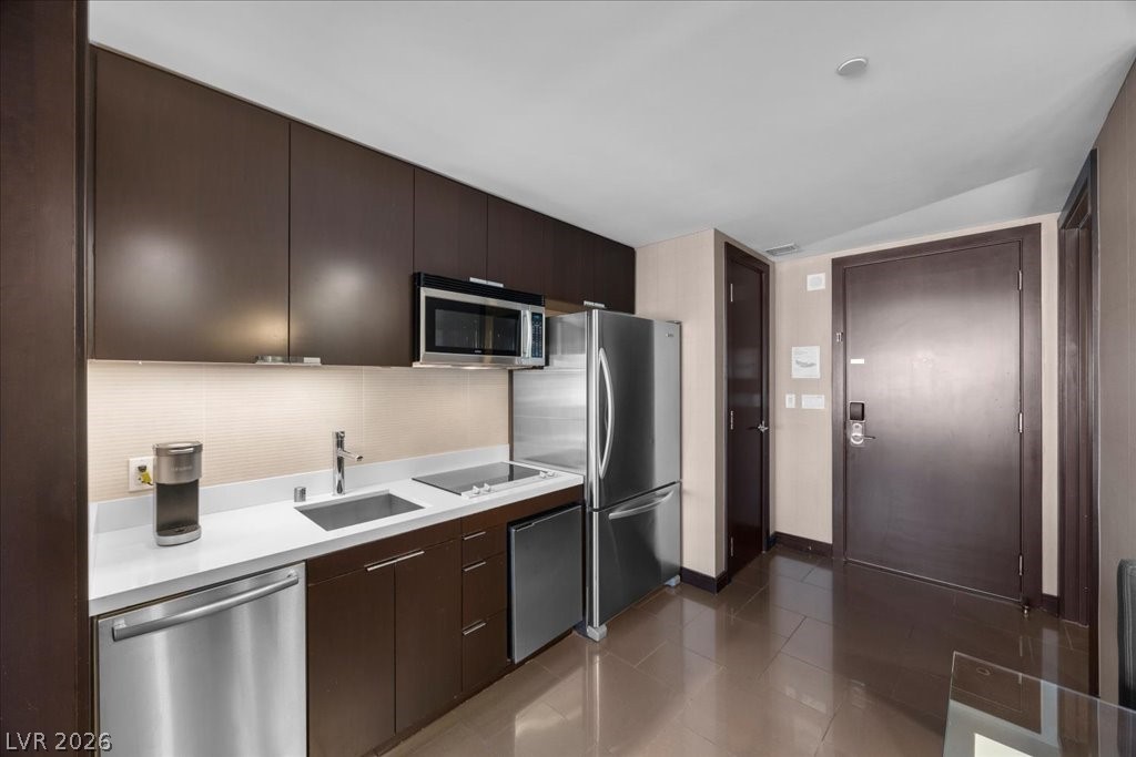 Photo 13 of 32, 2600 W Harmon Avenue #37010