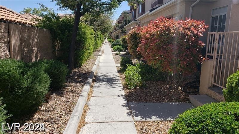 Photo 4 of 1236 Dusty Creek Street