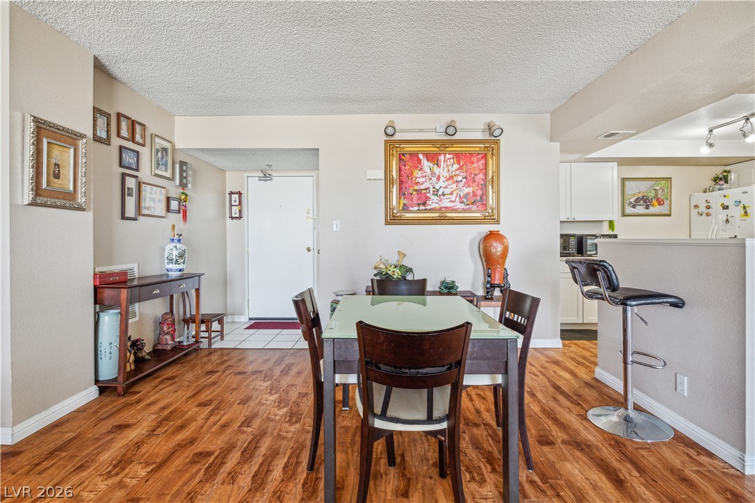 Photo 9 of 23, 3930 University Center Drive #809