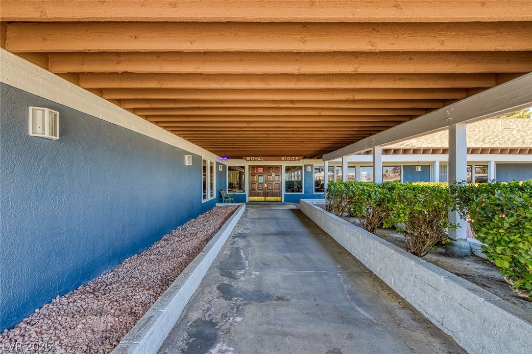 Photo 31 of 41, 5141 Royal Drive