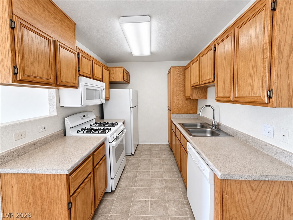 Photo 4 of 4730 E Craig Road #2068