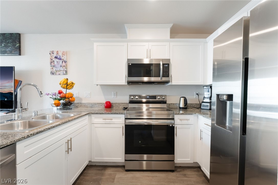 Photo 6 of 38, 2854 Azure Moon Court