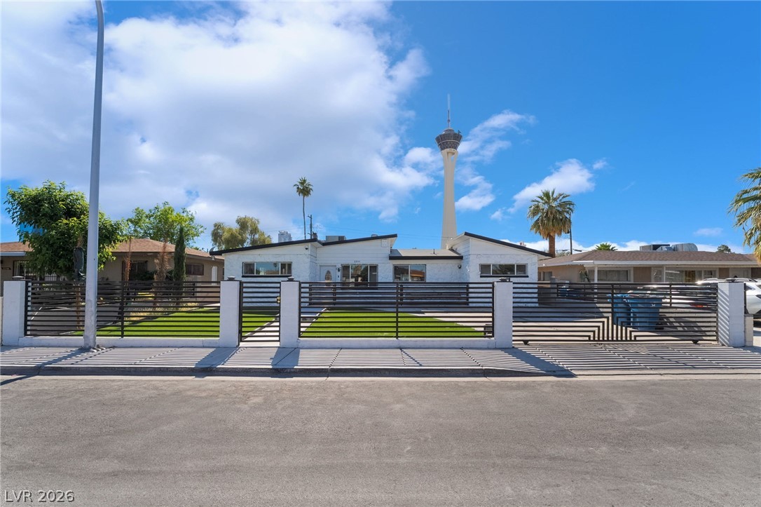 2200 Santa Ynez Drive, Las Vegas