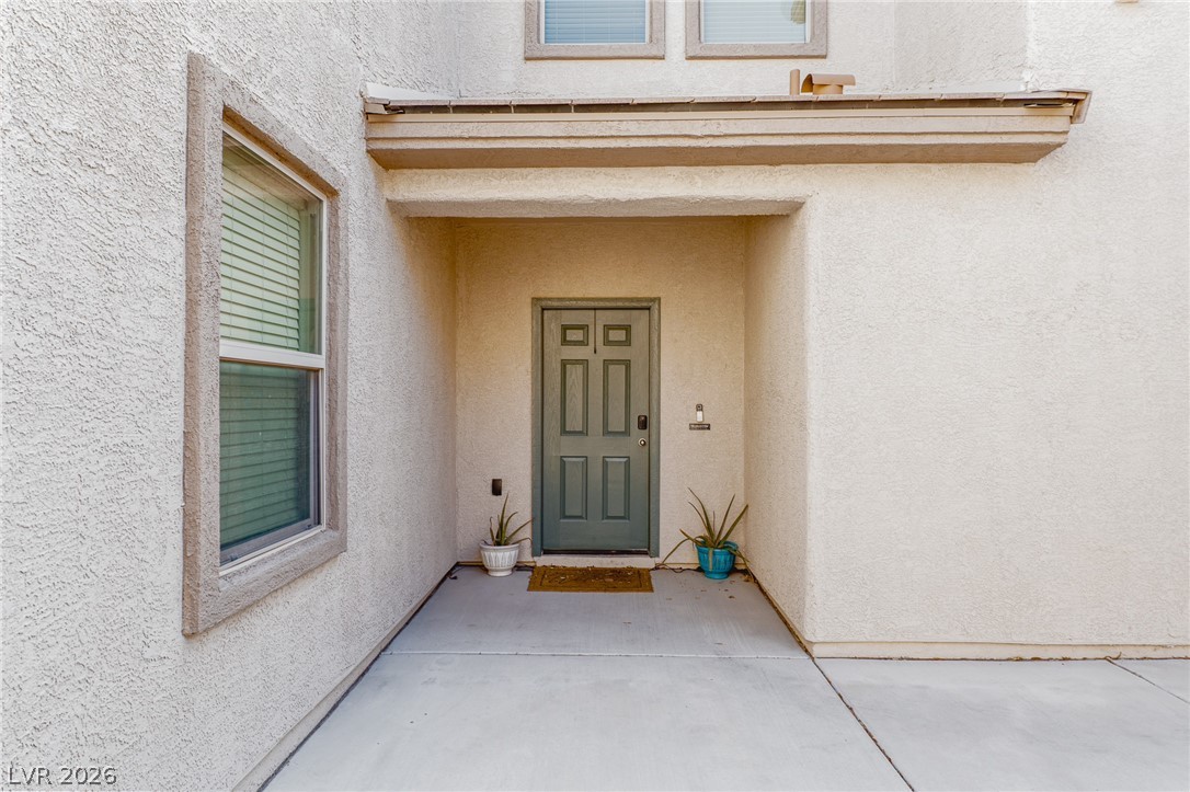 Photo 2 of 4464 Penguin Avenue