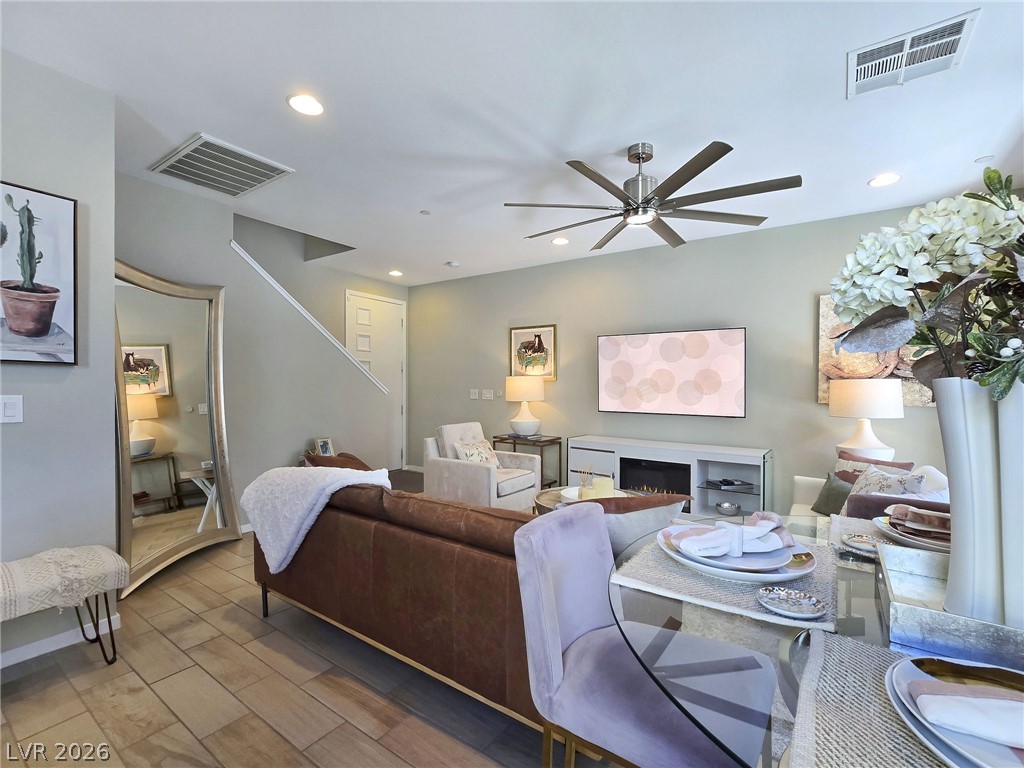 Photo 7 of 32, 11256 Rainbow Peak Avenue #202