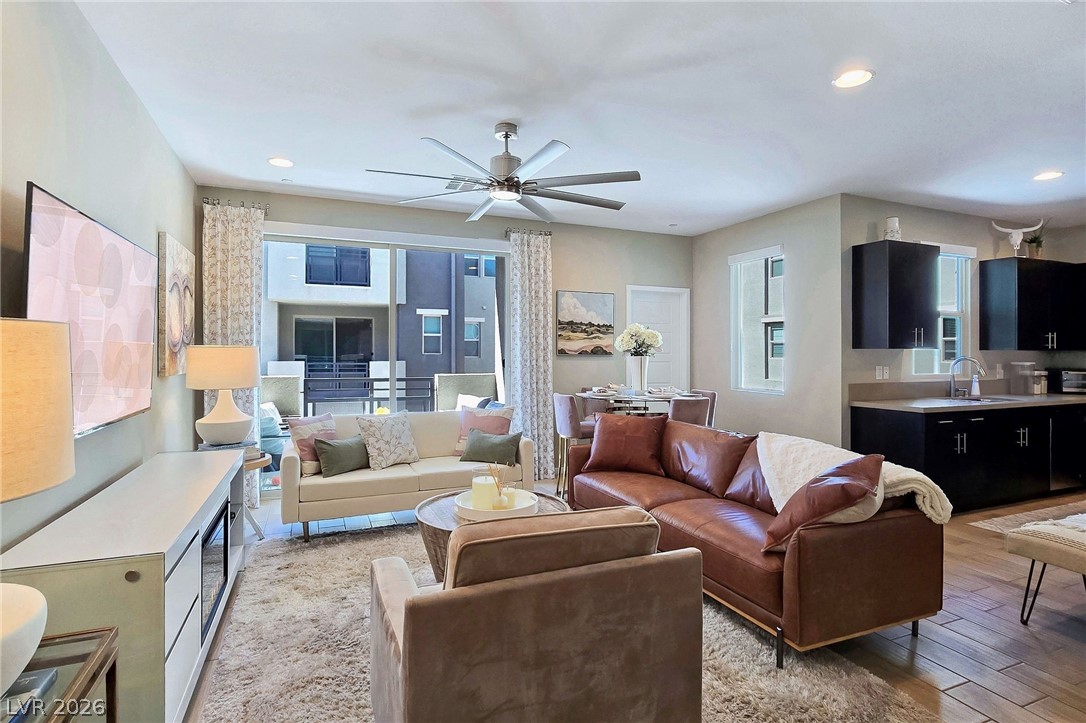 Photo 3 of 11256 Rainbow Peak Avenue #202