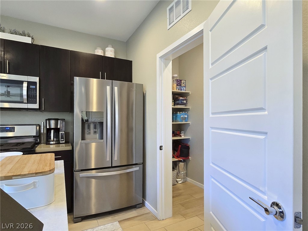 Photo 15 of 32, 11256 Rainbow Peak Avenue #202