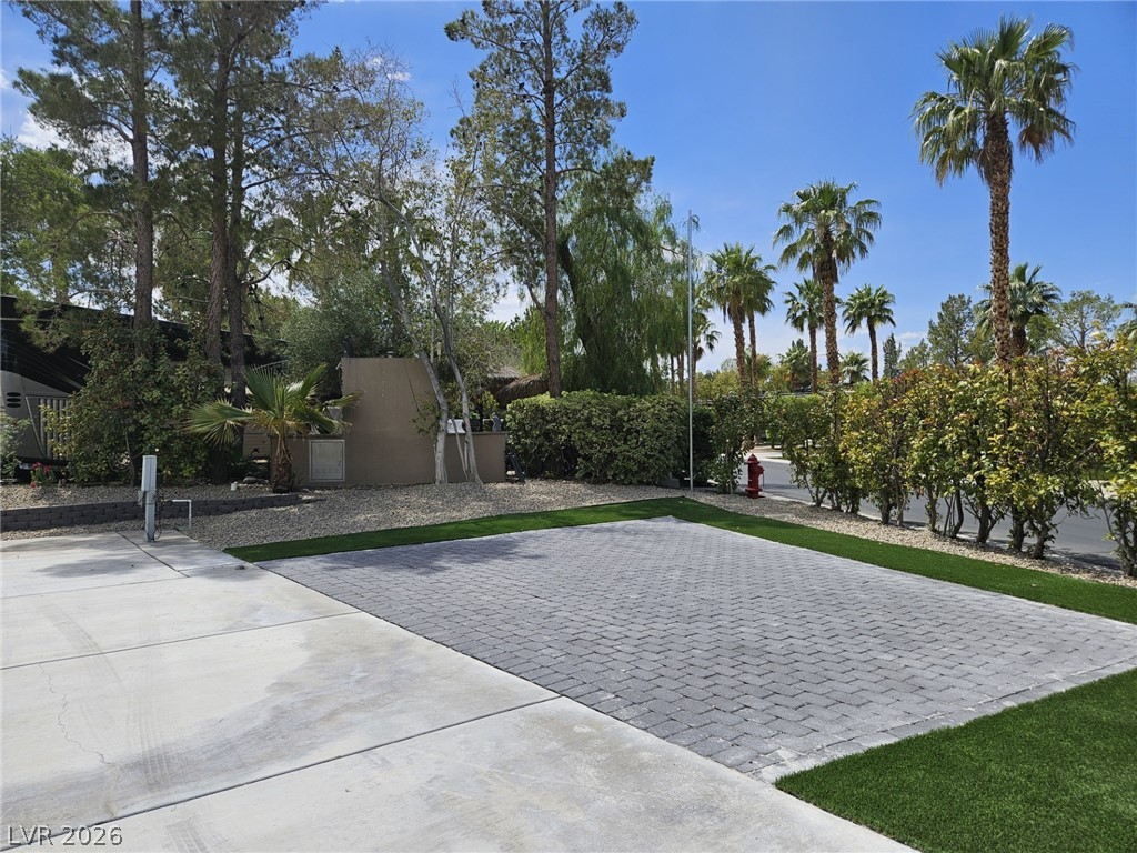 Photo 6 of 18, 8175 Arville Street #66