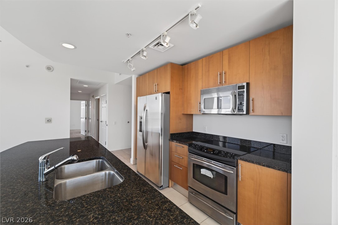 Photo 8 of 30, 200 W Sahara Avenue #1201