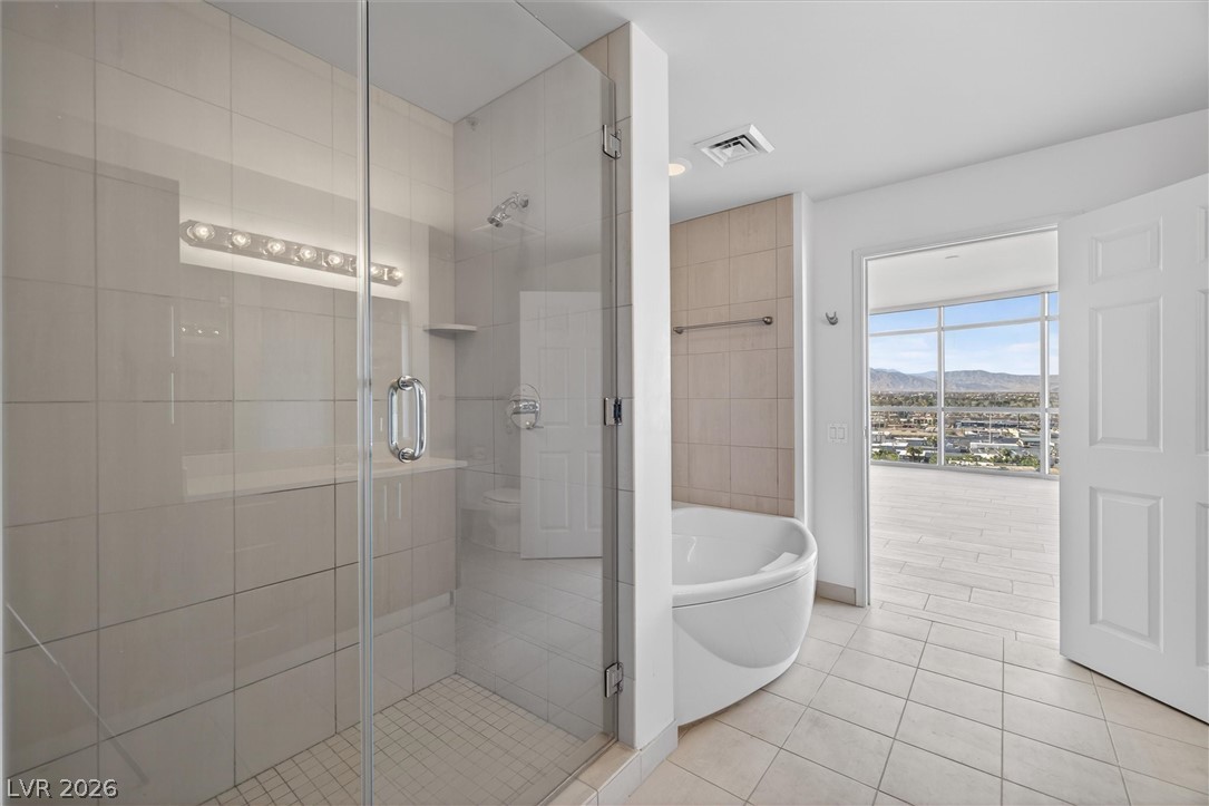 Photo 17 of 30, 200 W Sahara Avenue #1201