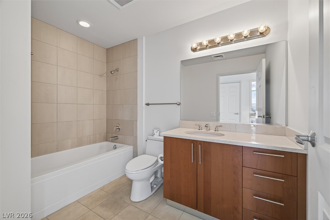 Photo 13 of 30, 200 W Sahara Avenue #1201