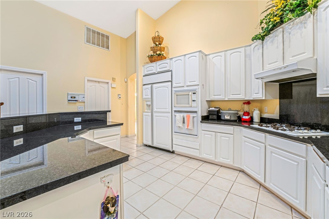 Photo 12 of 55, 7004 Oakleigh Drive