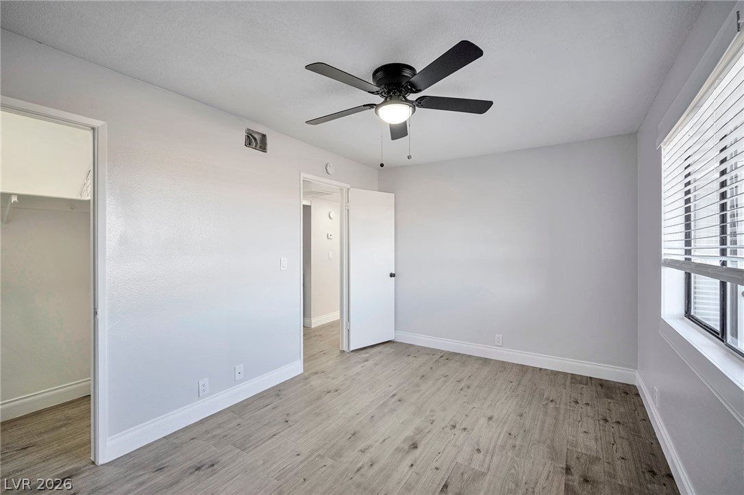Photo 8 of 11, 1701 E Katie Avenue #10