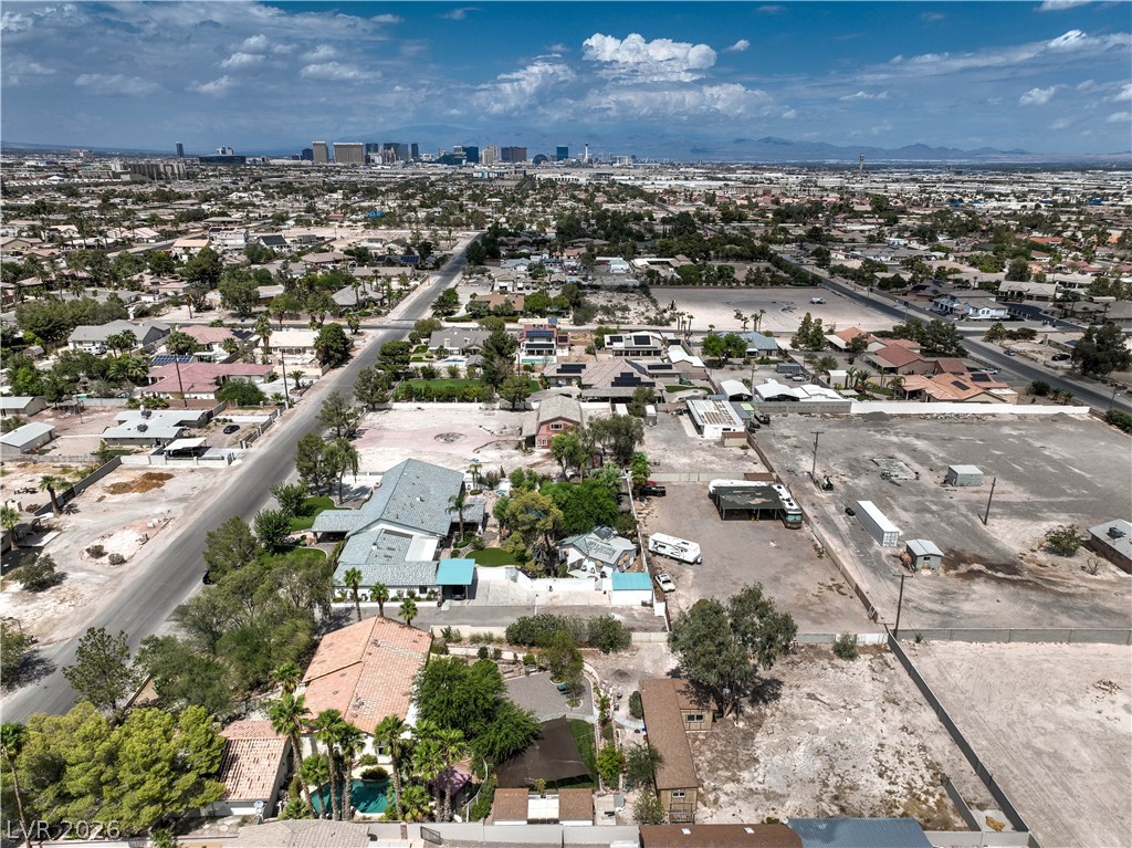 Photo 52 of 58, 8020 La Cienega Street